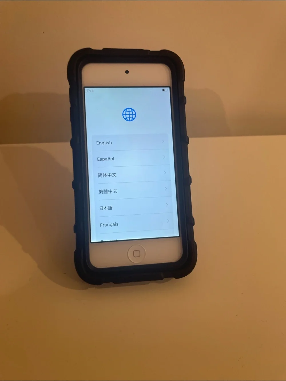 Apple iPod touch White Front with Black Protective Case 7th generation 256GB
